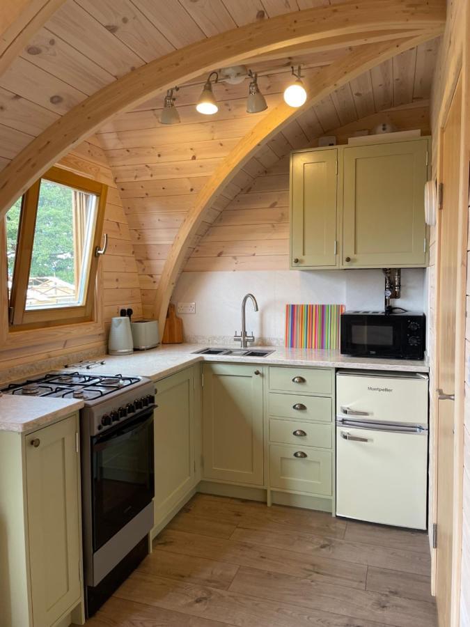 Hotel Hedgehog Glamping Pod School House Farm à Leighton  Extérieur photo