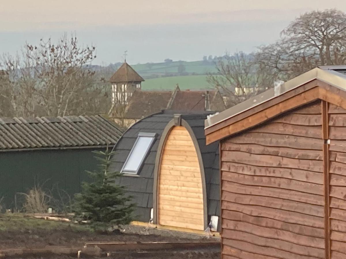 Hotel Hedgehog Glamping Pod School House Farm à Leighton  Extérieur photo